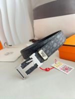 1:1  Hermes  Black Leather Belt Crocodile Pattern with Silver"H" buckle  3.8cm